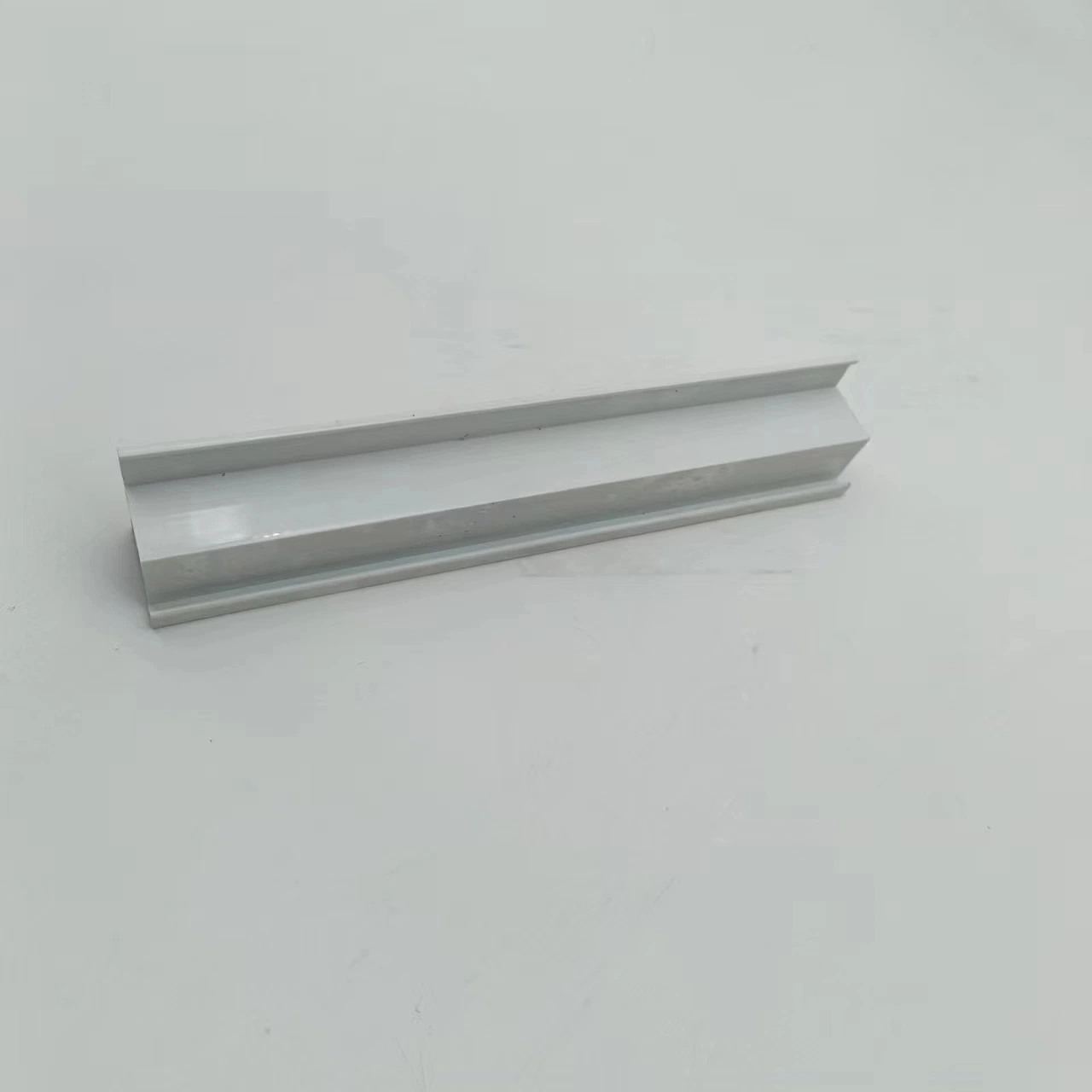 PC/PVC/UPVC/PE/PP/POM Extrusion Profiles UPVC Window Door Profile Extrusion