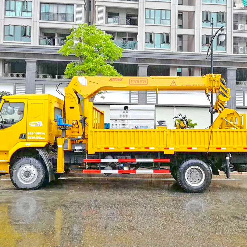 Un excellent rapport prix Meilleur qualité 4tonne petite grue télescopique monté sur camion Hot Sale