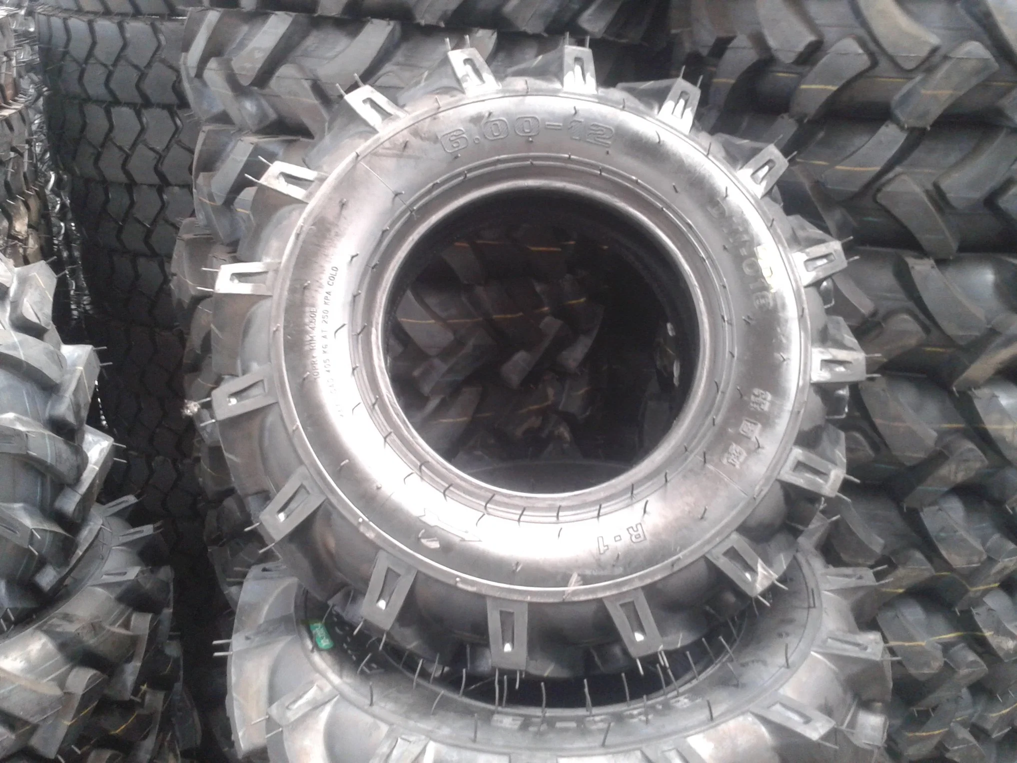 Agriculture Tire Tractor Tires R-1 Pattern 8.25-16 8.3-20 8.3-22 8.3-24 9.5-16 9.5-20 9.5-22 9.5-24 Used for Farm