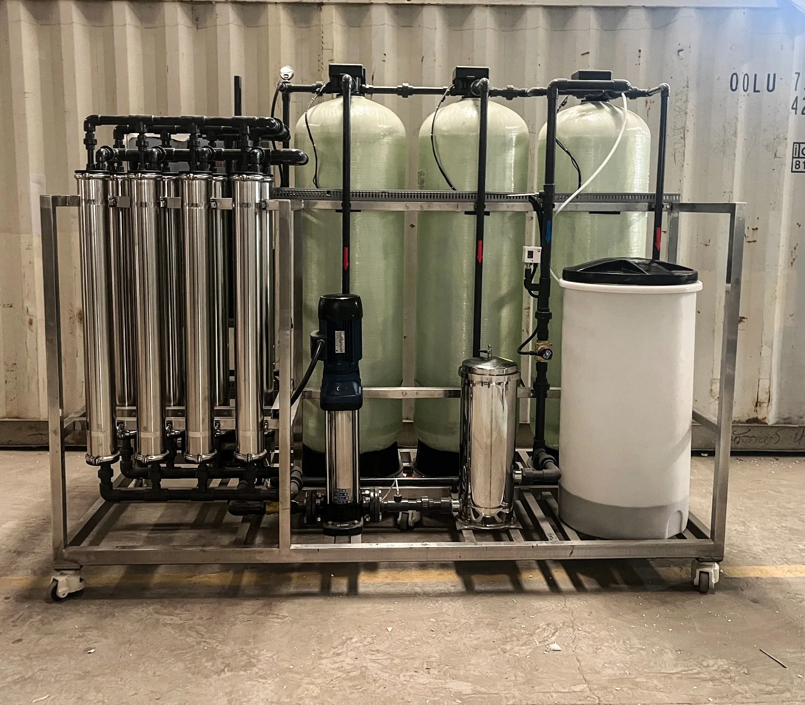 Sistema de agua de FRP RO planta de desalinización de agua de osmosis Industrial	Equipos de tratamiento de agua