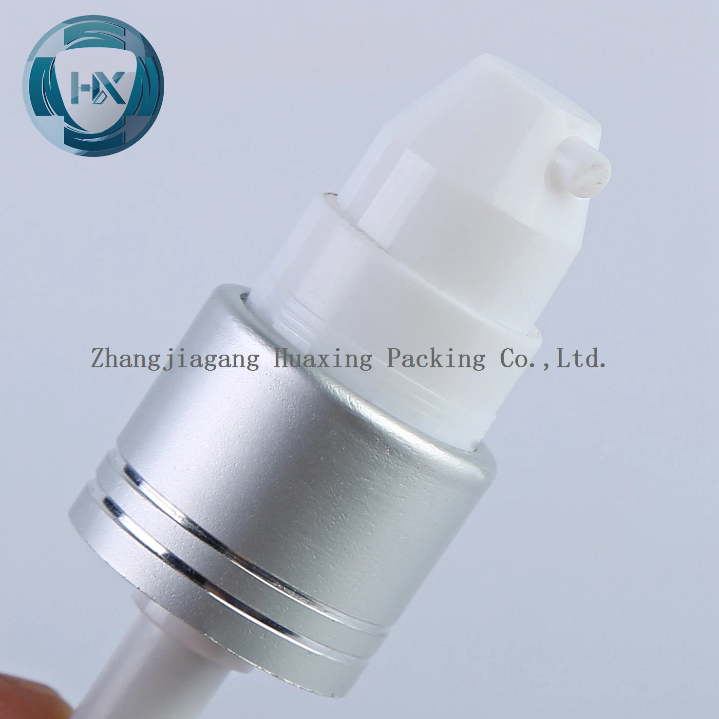 18-410, 18-415 Plastic and Aluminum Cream, Foundation, Lotion, Skin Care, Essential Oil Screw Dispenser Pump