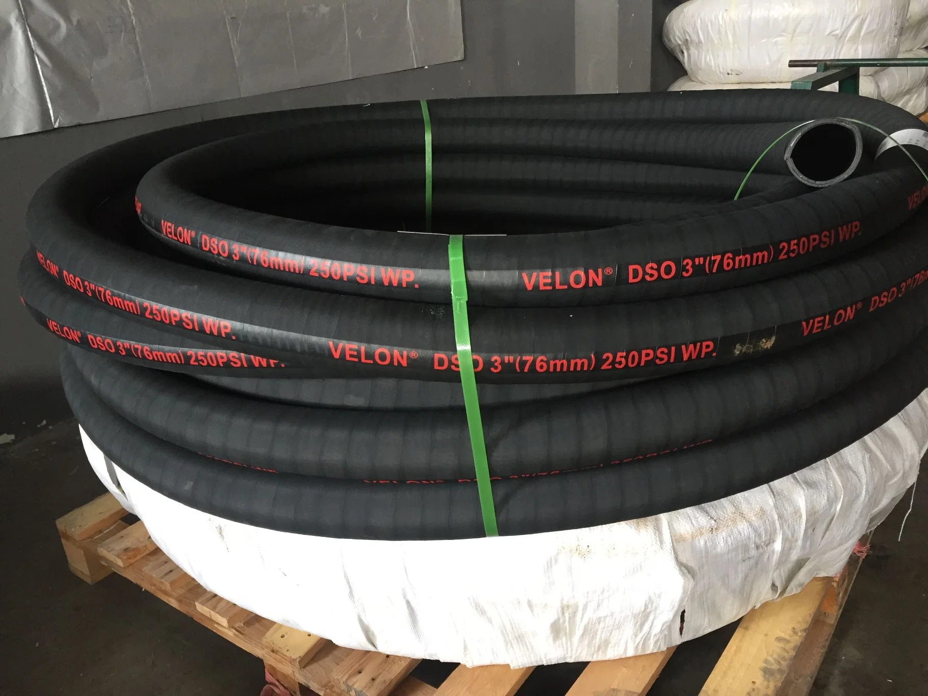 Chinese FDA Standard Flexible Wire Braid Food Grade Rubber Hose