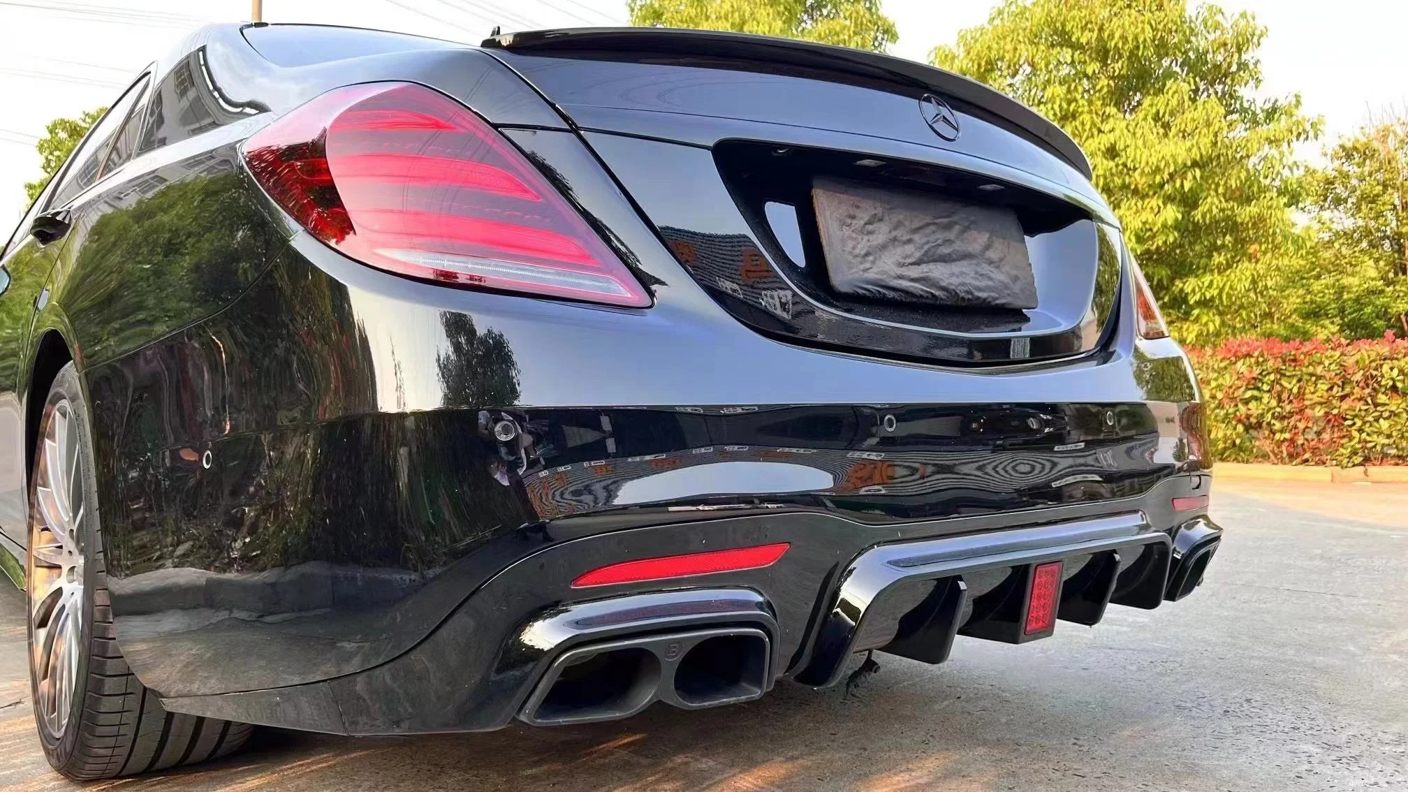 Car Accessories for Mercedes Benz S-Class W222 S63 S65 Modified to Bra-Bus B700 Include Front Lip and Rear Diffuser