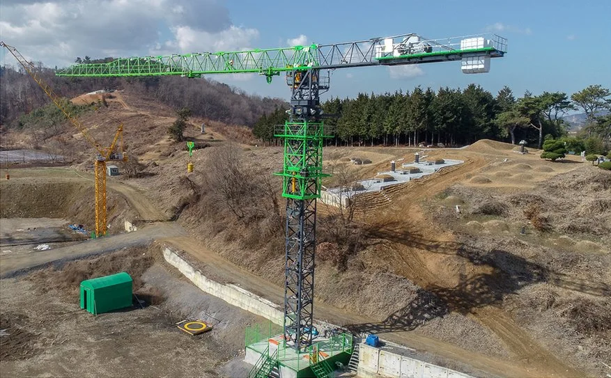 L68 Leaf Type Mast Section Topless Tower Crane for Middle East