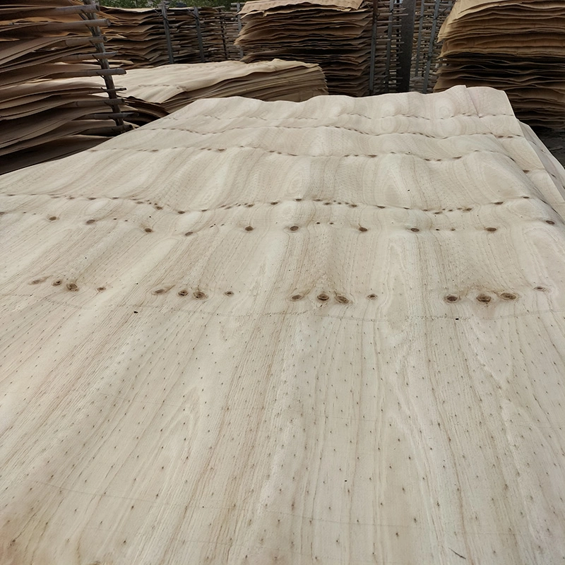 Pine Wood Rotary Cutting 950mm * 1880mm * 1.7mm Grade Cc Pine Veneer for Plywood Core