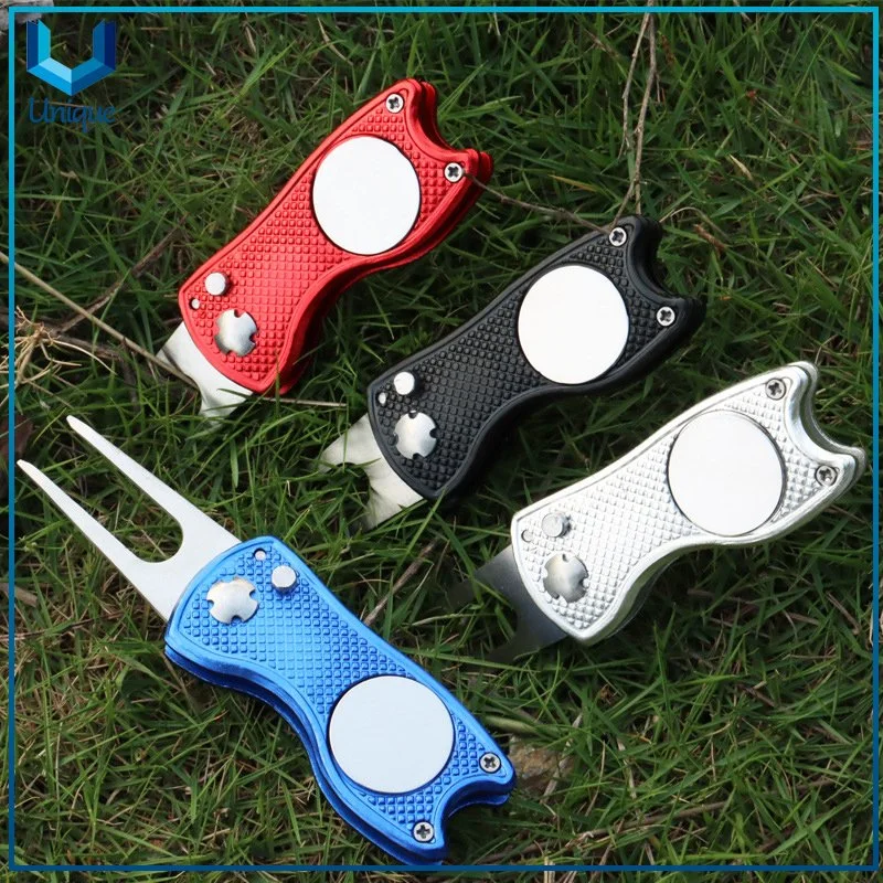 Campos de golf adaptado Switch blade escamoteable marcadores bola Divot Tool, Herramienta de reparación de Campo de Golf de logotipo personalizado Herramienta Divot