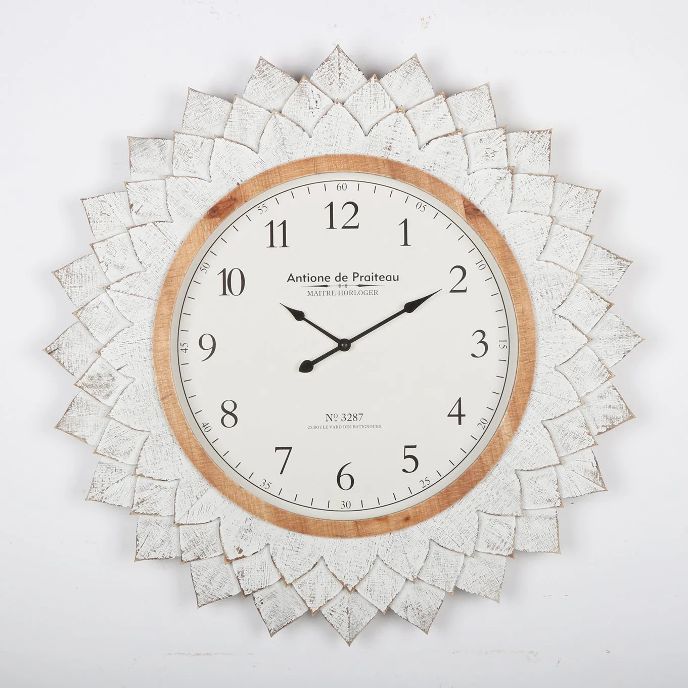 Reloj de pared de madera rústica en forma de flor para decoración del hogar.