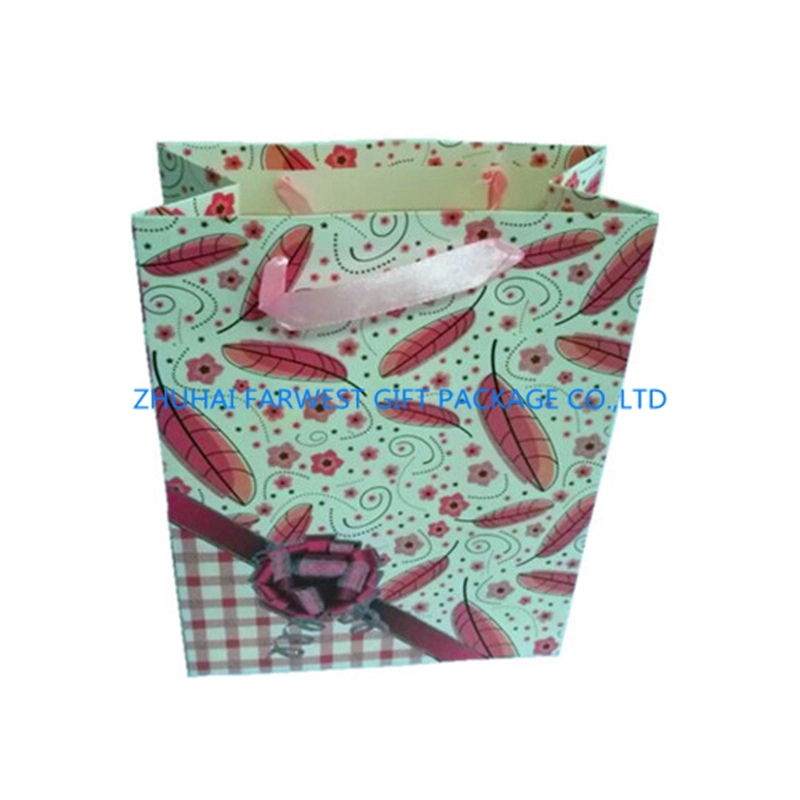 Latest Fashion Design Small Gift Paper Bag with Silk Ribbon Hand Shopping Cosmetic Jewelry Chocolate Customized Printed China Zhuhai OEM Good Quality Low Price