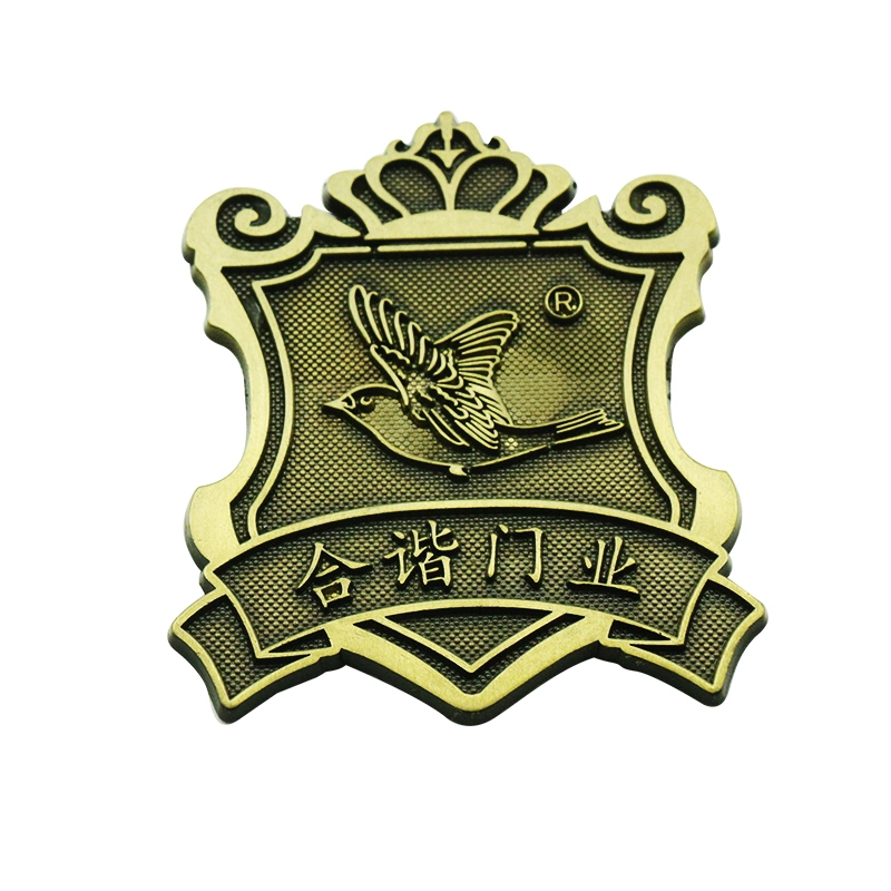 China Fabrik Großhandel Kundengebundene galvanisch geprägte Zink Messing / Bronze / Golden / Nickel / Chrom 3D Klebstoff Aufkleber/Etiketten für Kleidung/Haus/Möbel/Tiere