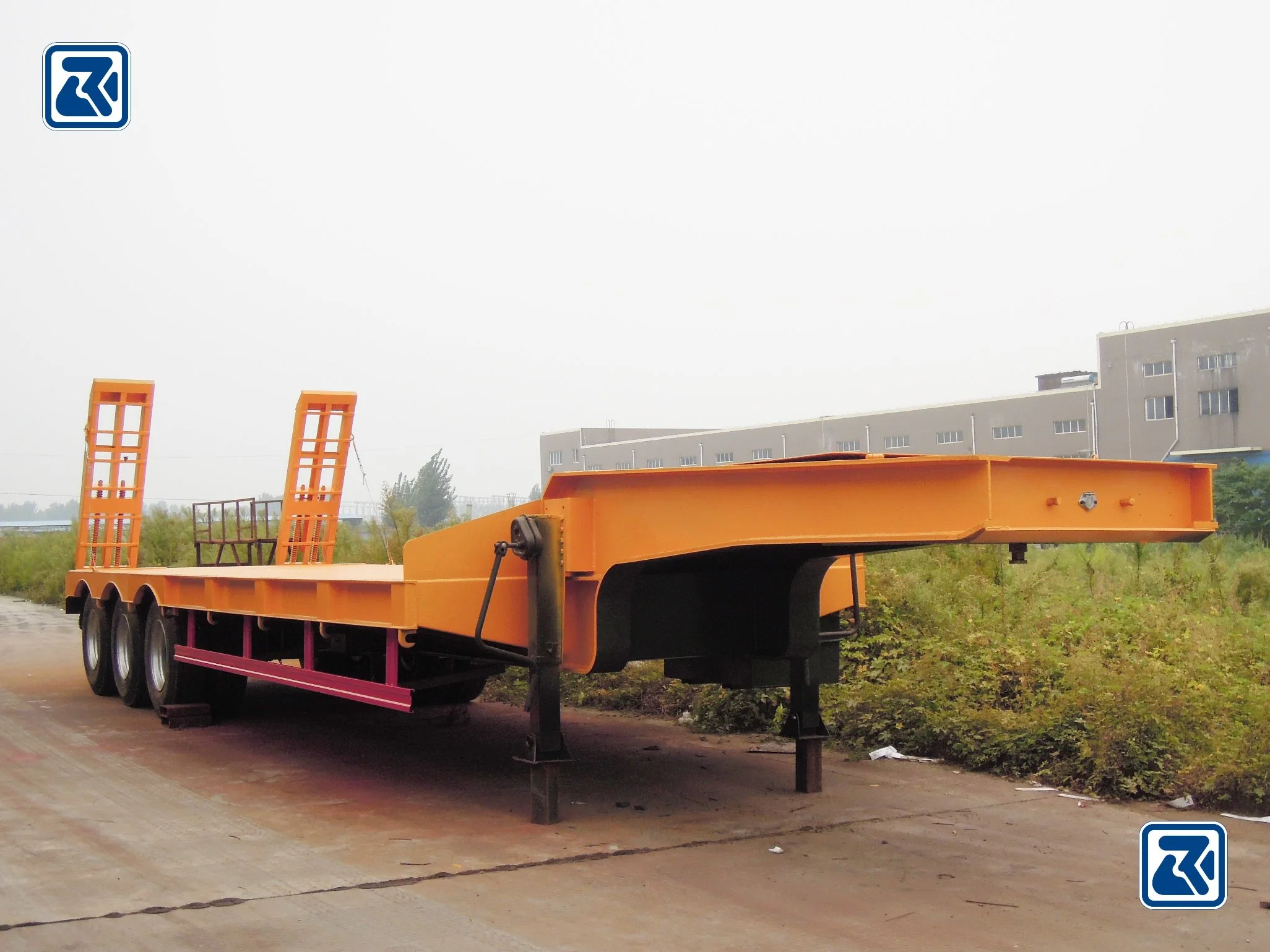 Heavy Duty Cross Arm Type 3 Axle Low Bed Semi Trailer