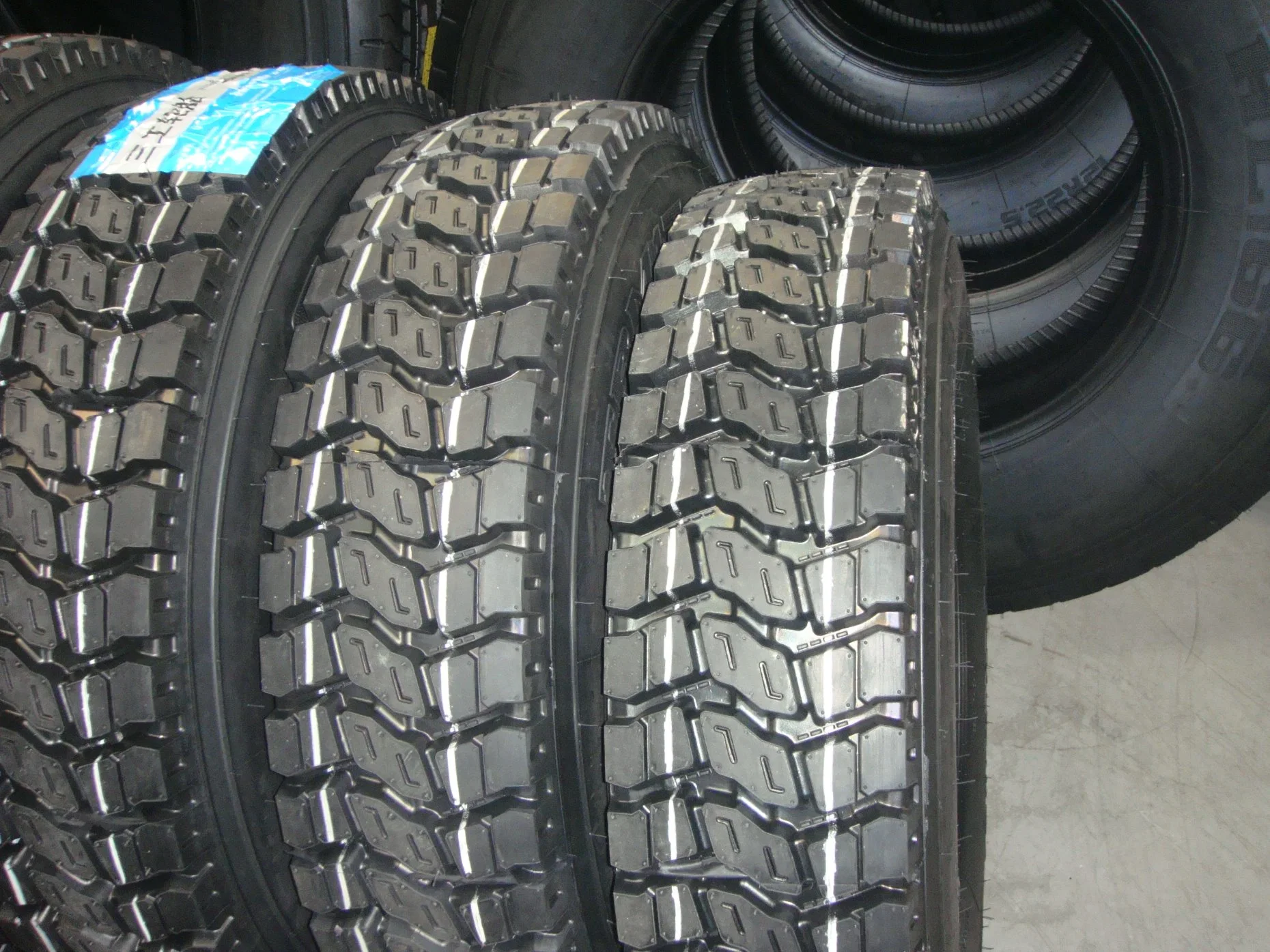 TBR Truck Tyre with 8.25r16 Trm17 Radial Tube Truck Tire