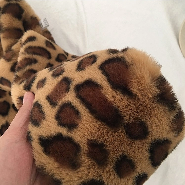 2022 El invierno llegan nuevos Leopard Print bufandas de lana para las mujeres coreano Moda versátil falsos anti pelo de conejo de peluche Neckpiece Bufanda de la marca de la cruz