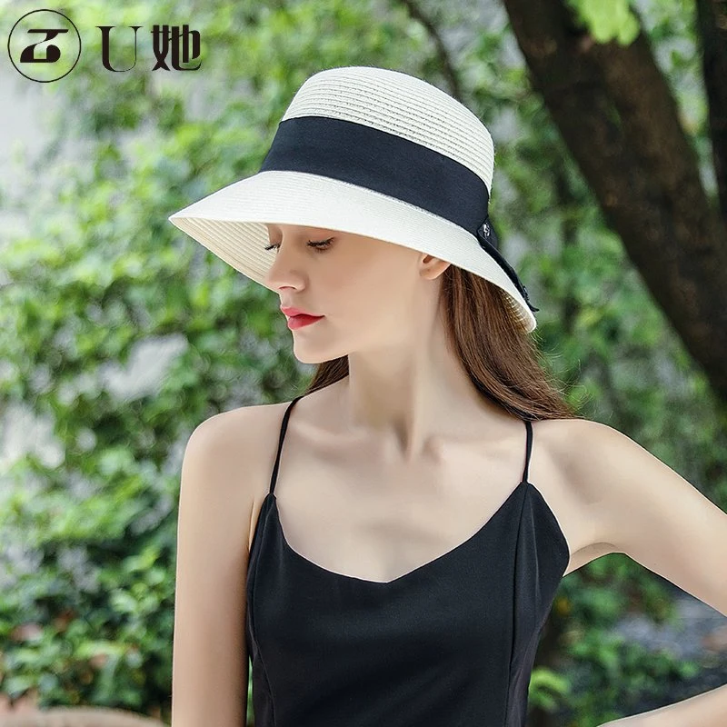 قبعة سترو النسائية الخفيفة ذات المساحات الخارجية الترفيهية مع ديكور على الشريط