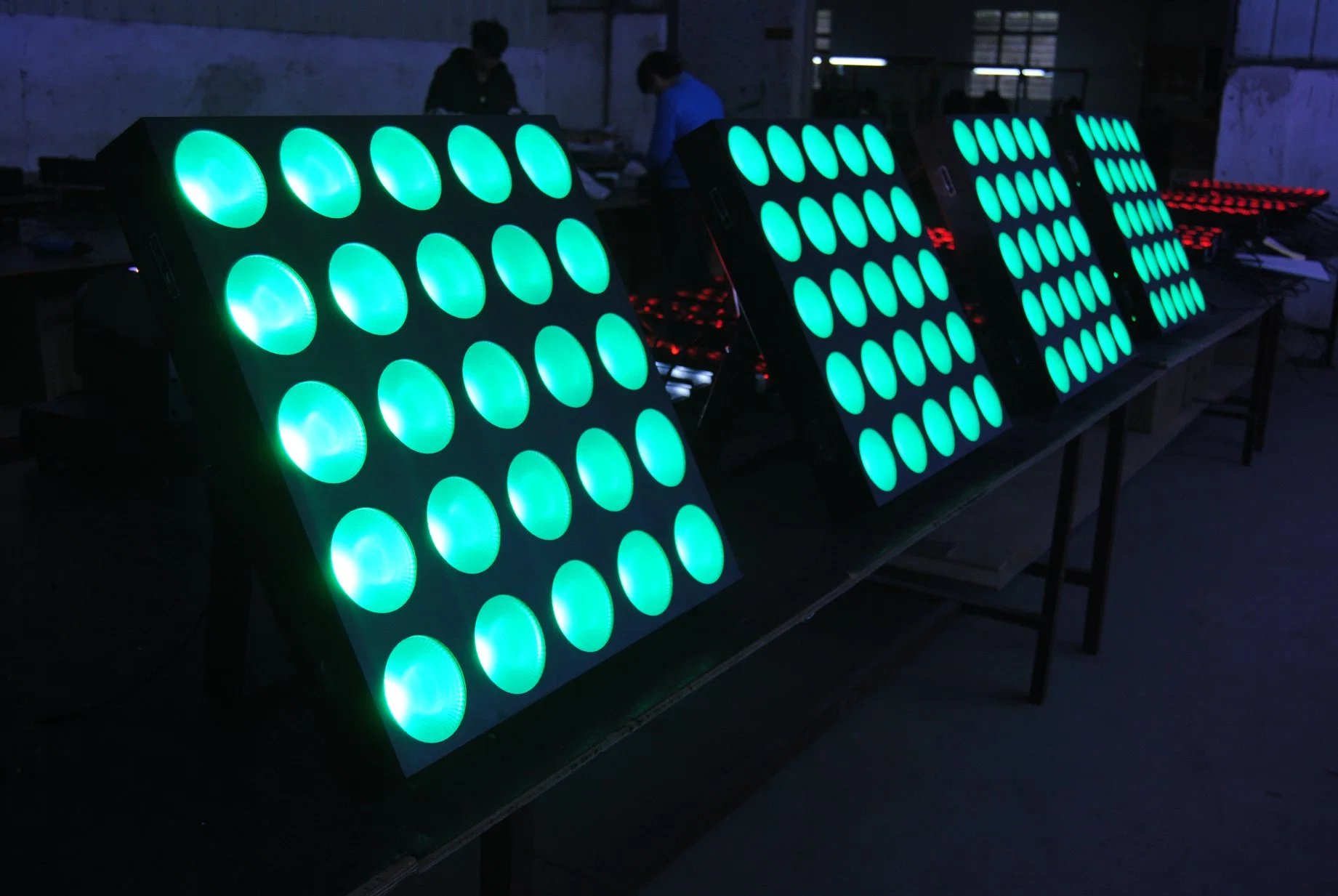 Eclairage DJ à matrice lumineuse LED 3en 1 25X9w RVB intérieur Pour les événements
