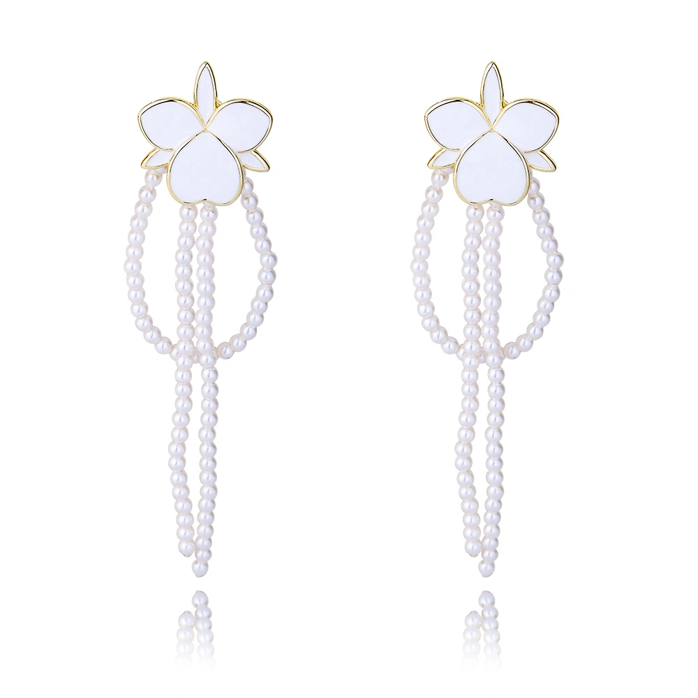 Nueva Flor Blanca Pearl Paint Mujer cadena de cobre Pendientes de gota