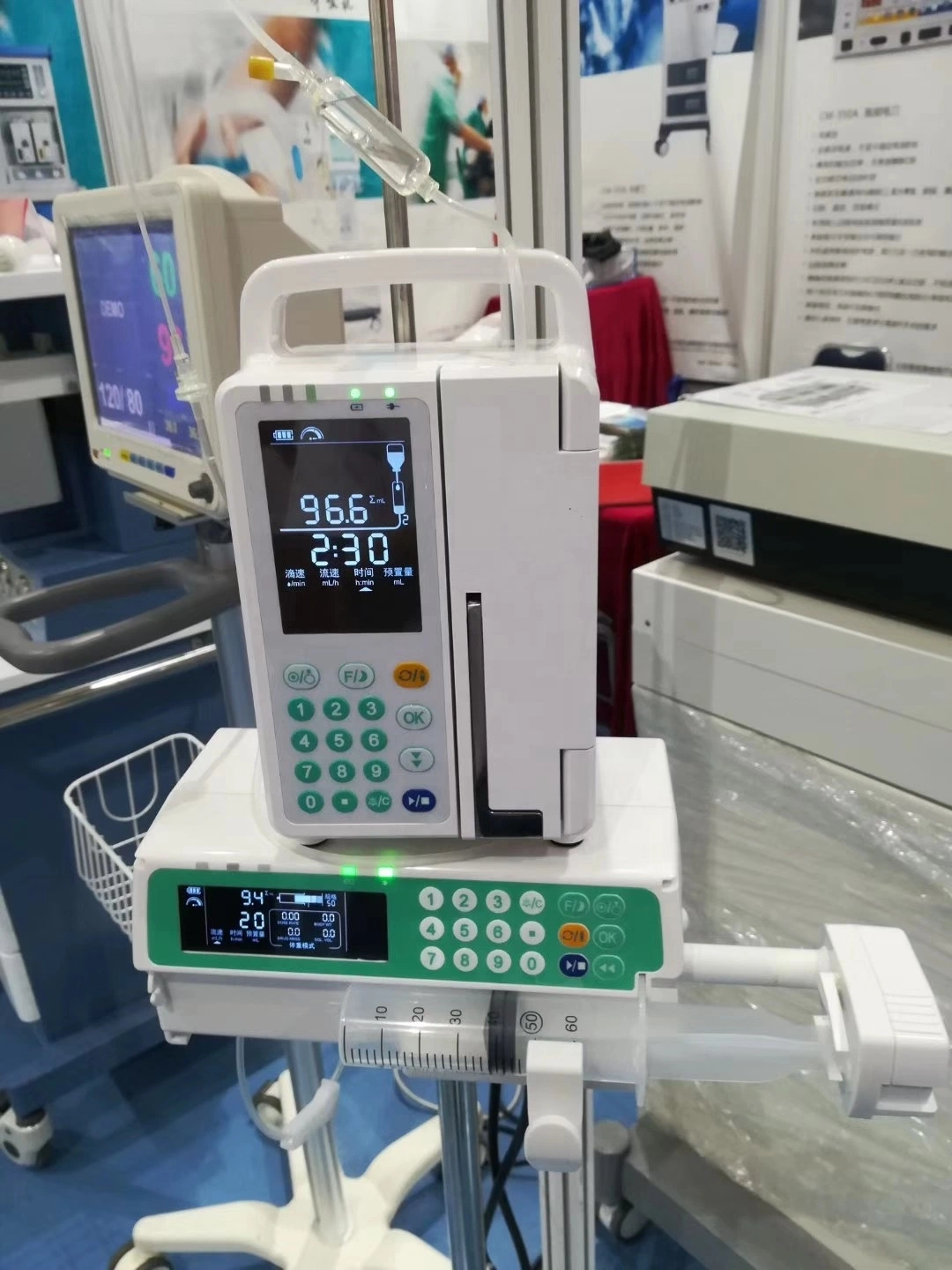 Kl-8071A Medical Portable Infusion Pump Electric Syringe Pump for ICU