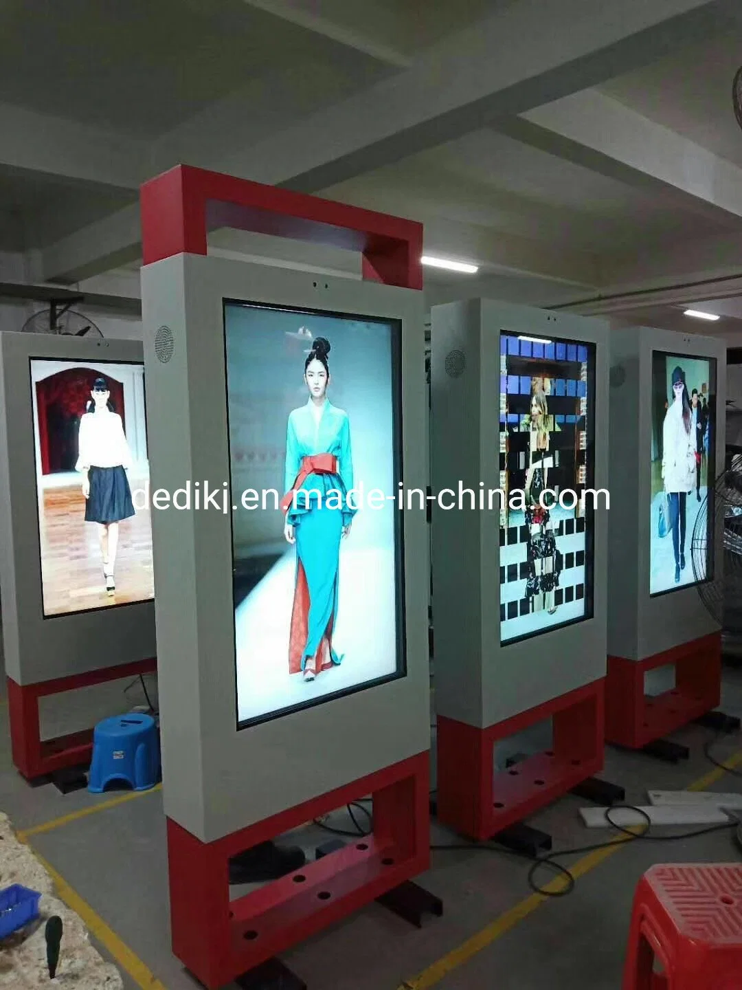 IP65 Waterproof 32/43/49/55/ Inch Outdoor Advertising Material Billboard for Kiosk Digital Signage