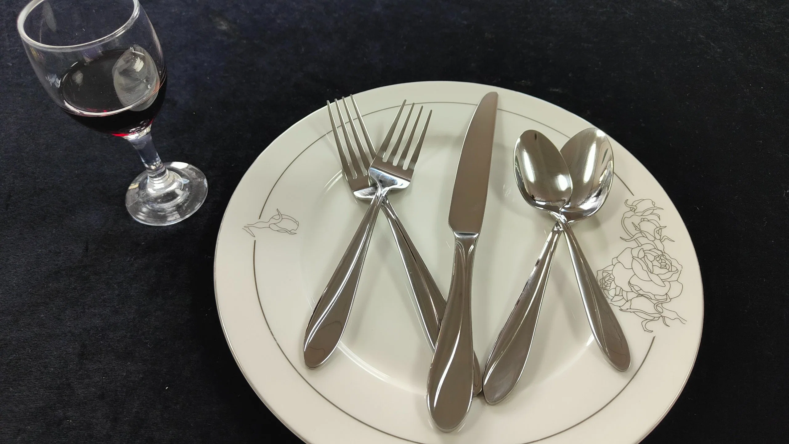 High Grade Stainless Steel Cutlery Set, Sand or Mirror