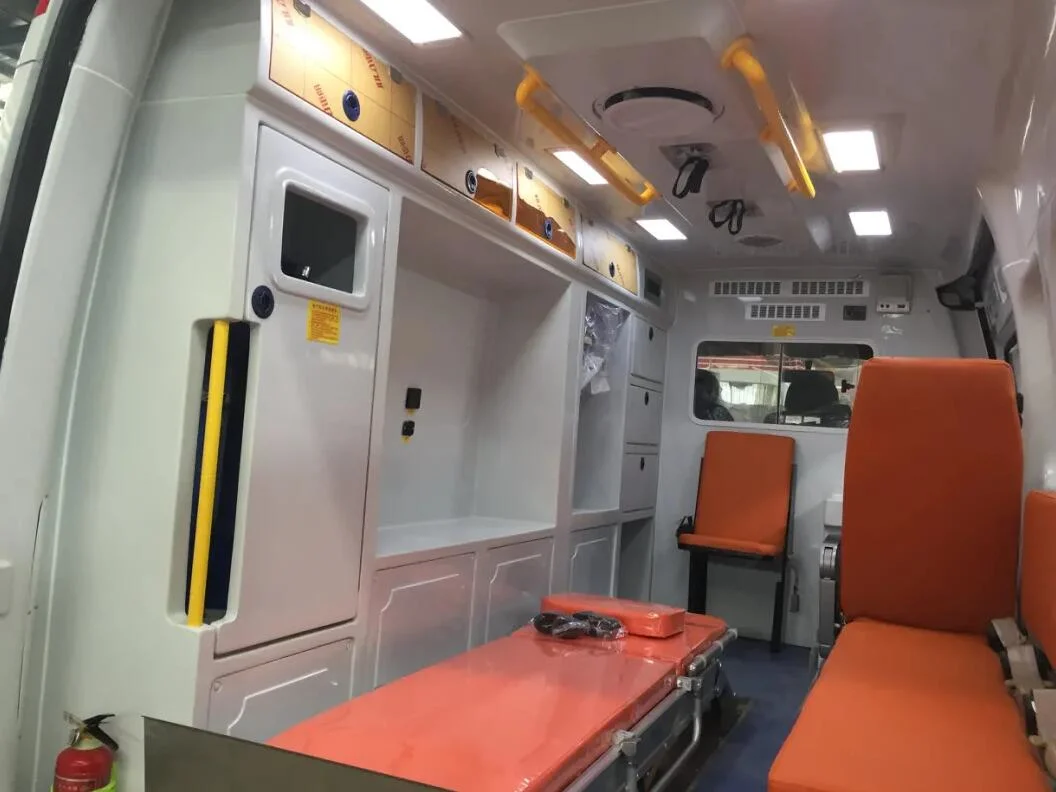 Small Size Rhd Foton CS2 Patient Transfer Ambulance Car