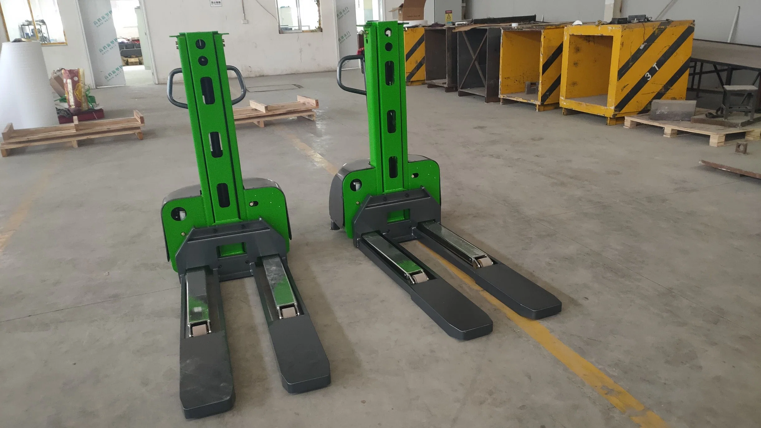 Walkie Pallet Stacker Hydraulic Portable Lift Stacker 500kg Self Loading Stacker