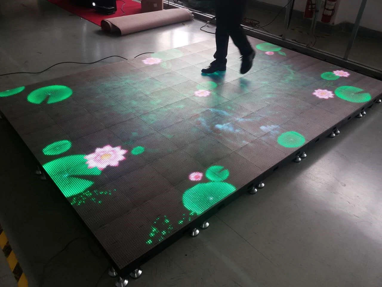 P8.928 Full-Color High-Definition Interactive Induction LED Floor Tile Screen