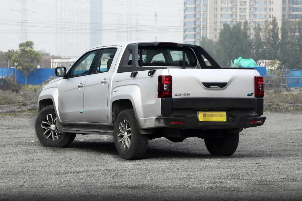 Wholesale/Supplier Factory Jmc Motors Yuhu EV New Energy Pure Electric 163 HP Medium-Sized Pickup Truck Used Car