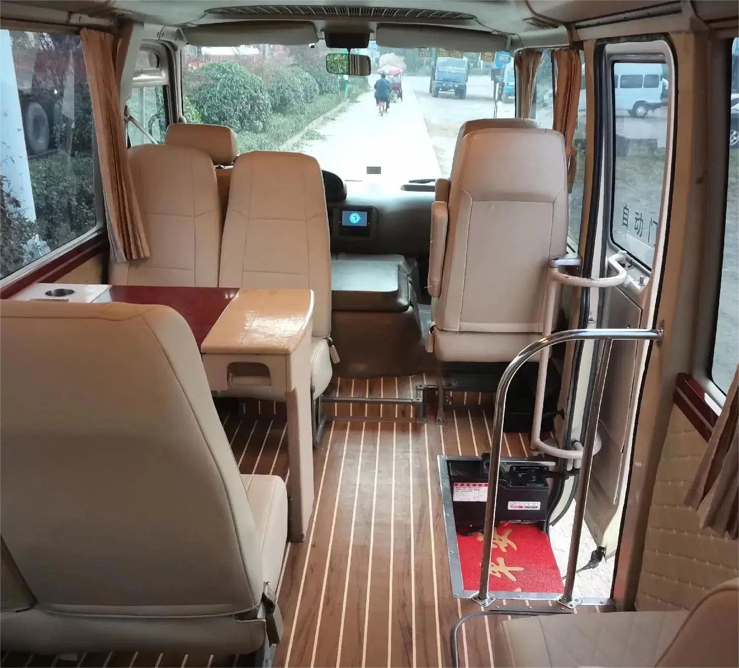 30 Seater Toyota Coaster bus à vendre 2019 ans Yuchai 130 bus passager de rapport de vitesse 6 du moteur