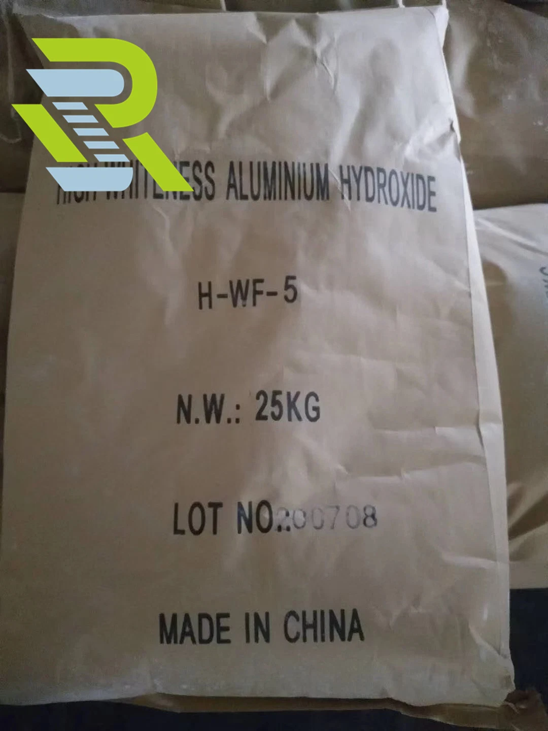 La Chine usine Hydroxyde d'aluminium Ath Flamer retardateur de poudre de remplissage H-Wf-1-5um pour l'isolement des chemins de fer (RDSO)