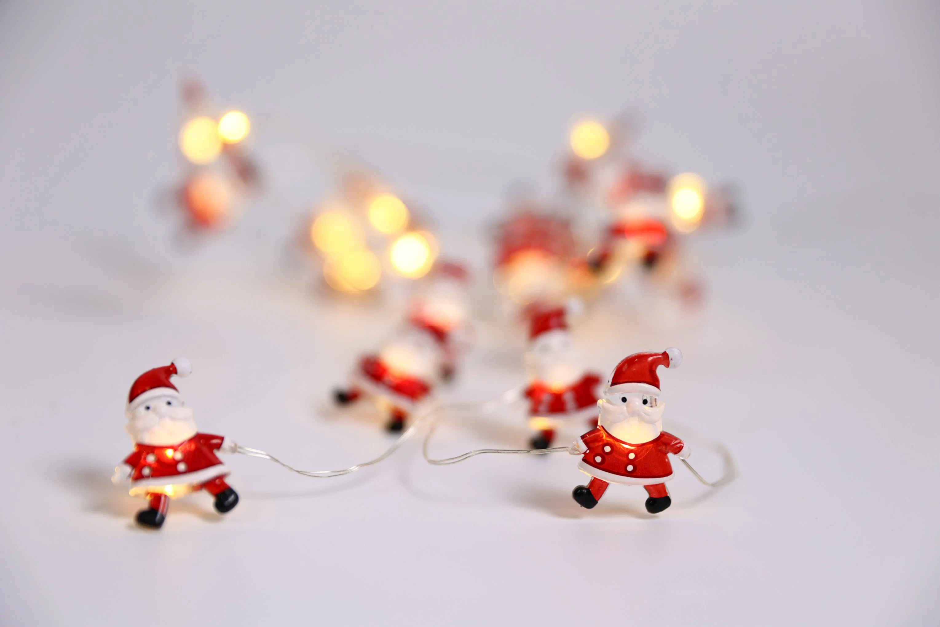 20L IP20 Battery Operated Christmas Copper Wire String with Santa, Snowman, Deer