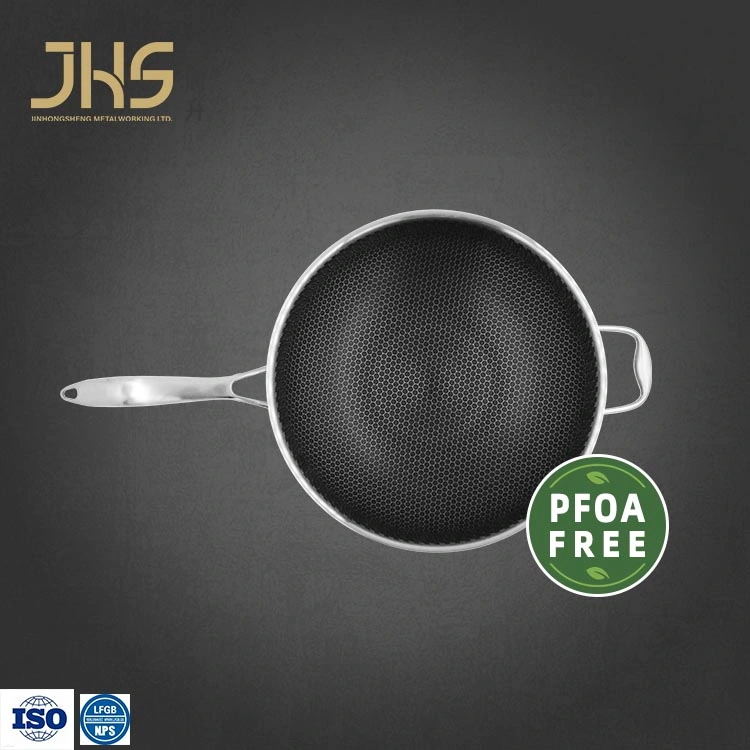 Sain Eco friendly PFOA sans triple pli en acier inoxydable Wok non Batterie de cuisine à motif nid d'abeilles à gravure en bâtonnets avec couvercle en verre