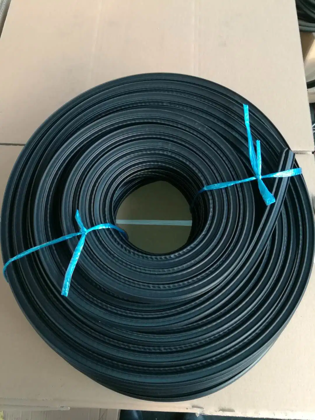 Automatic Rubber Profile Seal for Truck Van Boat