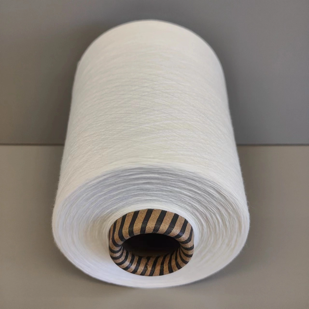 Vente en usine coton 60/100 % polyester 40 fils 32s/1 anneau filé