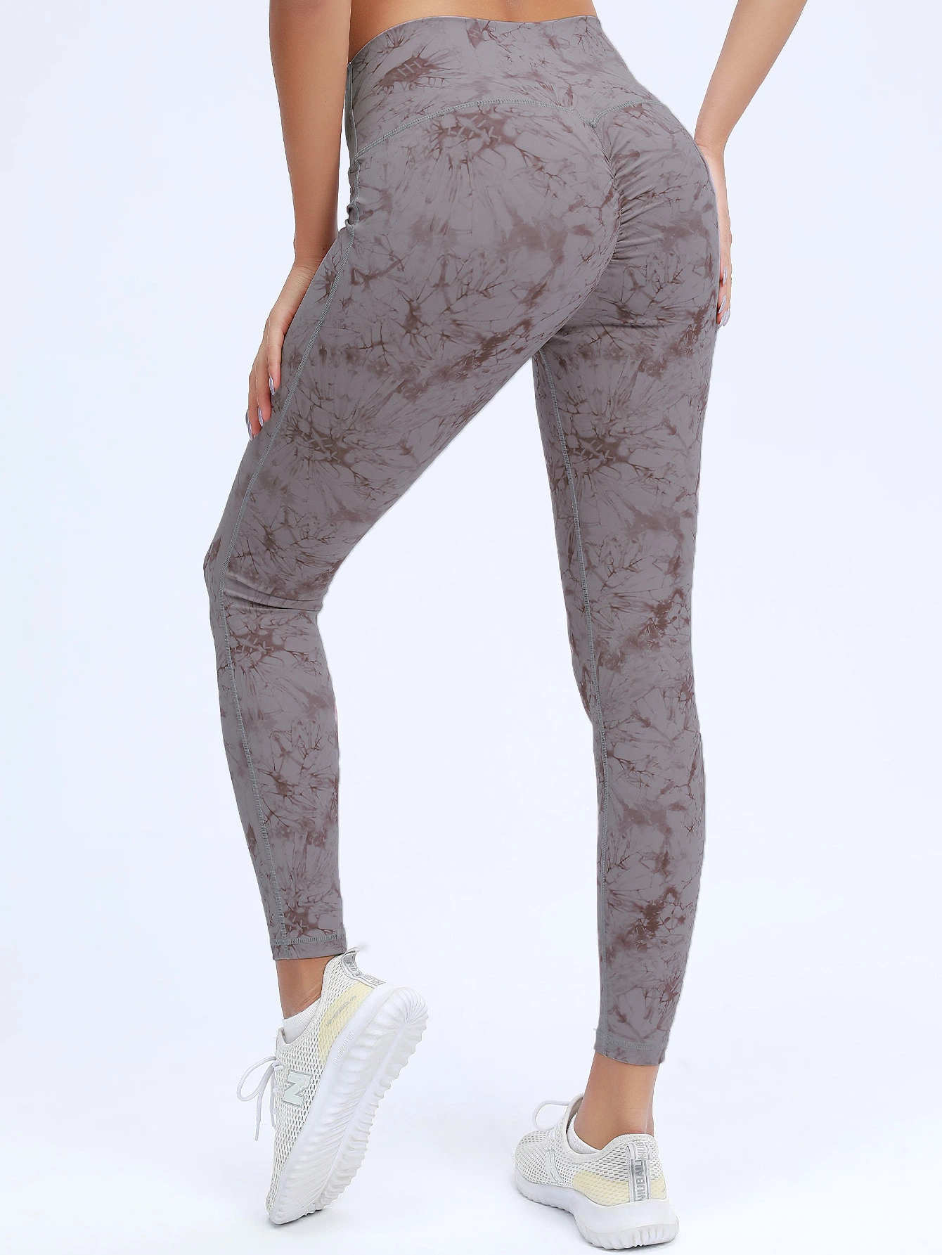 Vêtements de fitness sexy en gros de Chine, tenue de yoga, vêtements de sport athleisure, ensemble de yoga pour femmes avec bandeau et motif tie-dye pour la salle de sport et les séances de yoga.