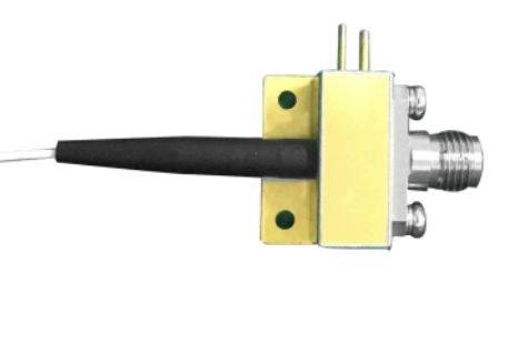 Broadband RF Direct-Tuned Dfb Laser with Low Noise for Lidar Ecm