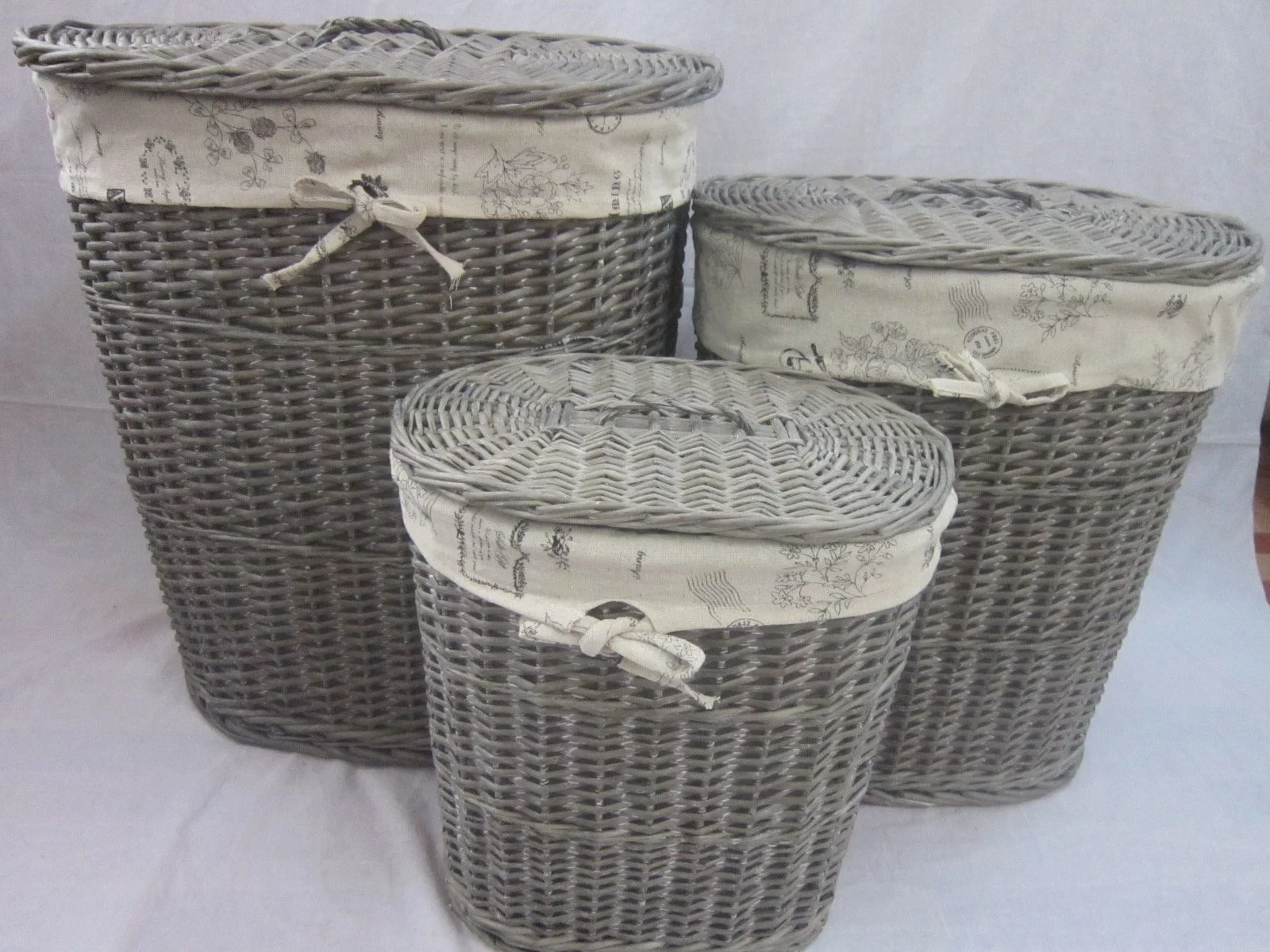 Set 2 Oval Shape Willow Wicker Laundry Storage Basket with Liner