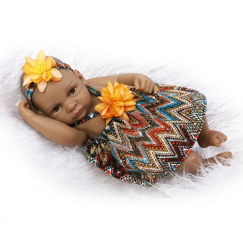 Muñeca Africana Negro recién nacido Juguetes Nuevo Diseño al por mayor Muñecas de bebé recién nacido de 10 pulgadas con ropa