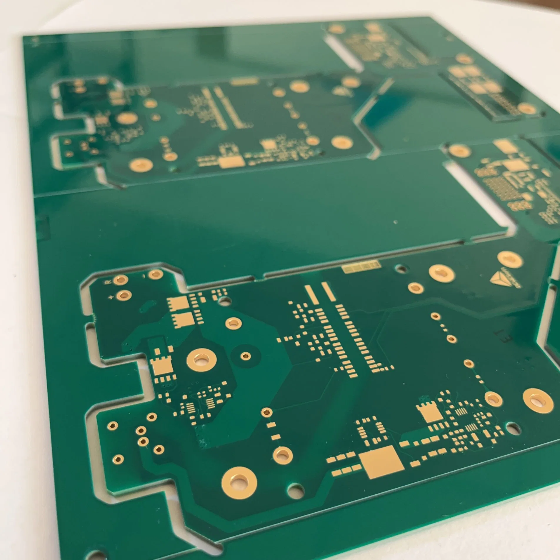 Servicio de diseño y fabricación de PCB para el montaje del inversor UPS