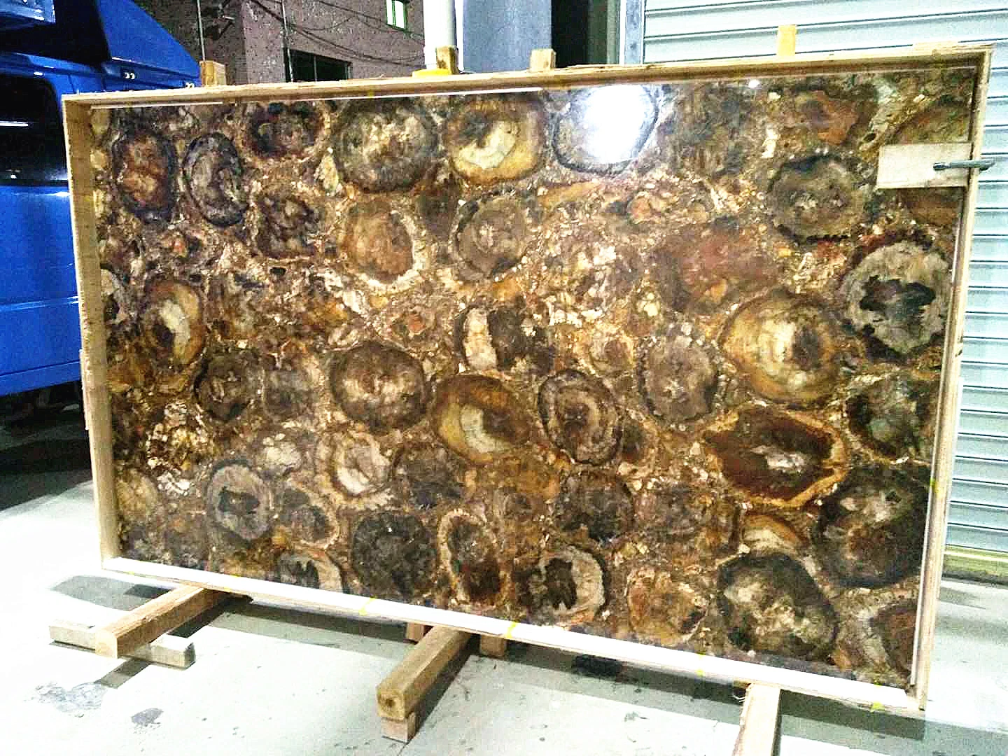 Material de construção Preto/bege/Branco parede/pavimento azulejos Cozinha/bancada de casa de banho Petrified Wood Semipreciious Pedra para Casa ou Hotel