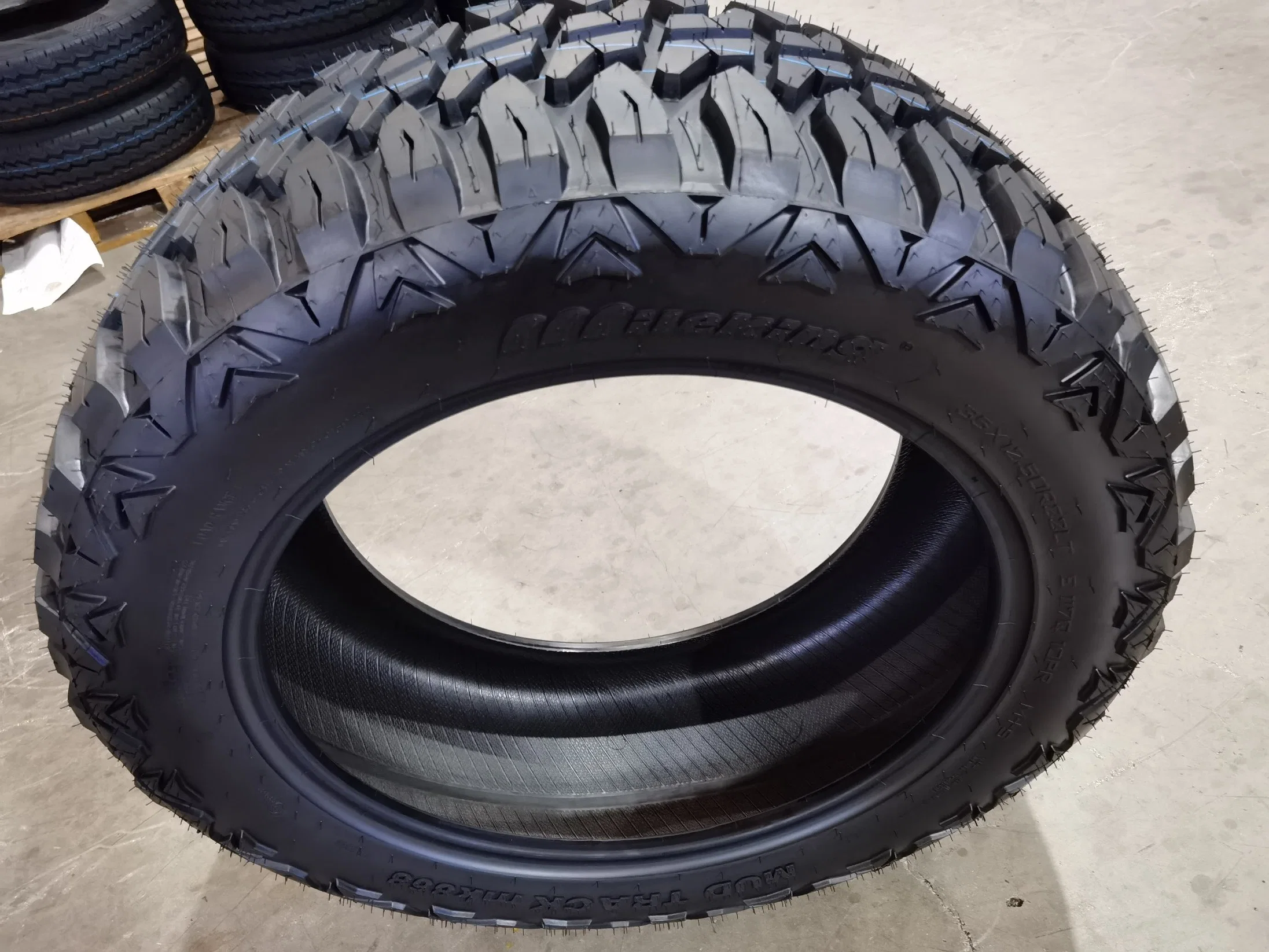 Habilead Kapsen Durun Kingboss Road Boss Compasal Aplus Mileking Brand Mk677 with Gcc DOT ECE Certified 235/45r18 Winter Snow Car Tires Studded Car Tyres