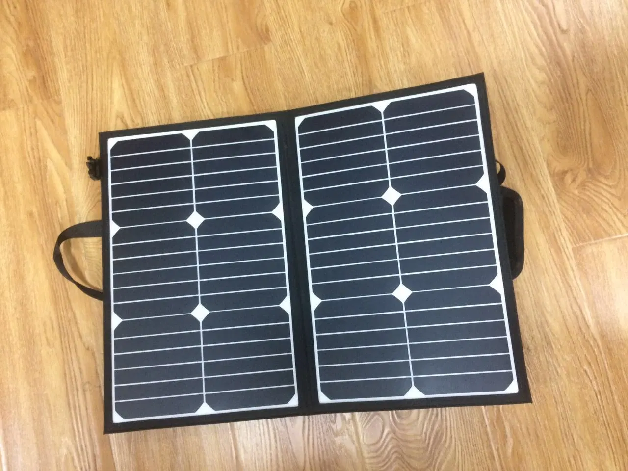 60W Sunpower Folding Foldable Portable Solar Panel for Camping