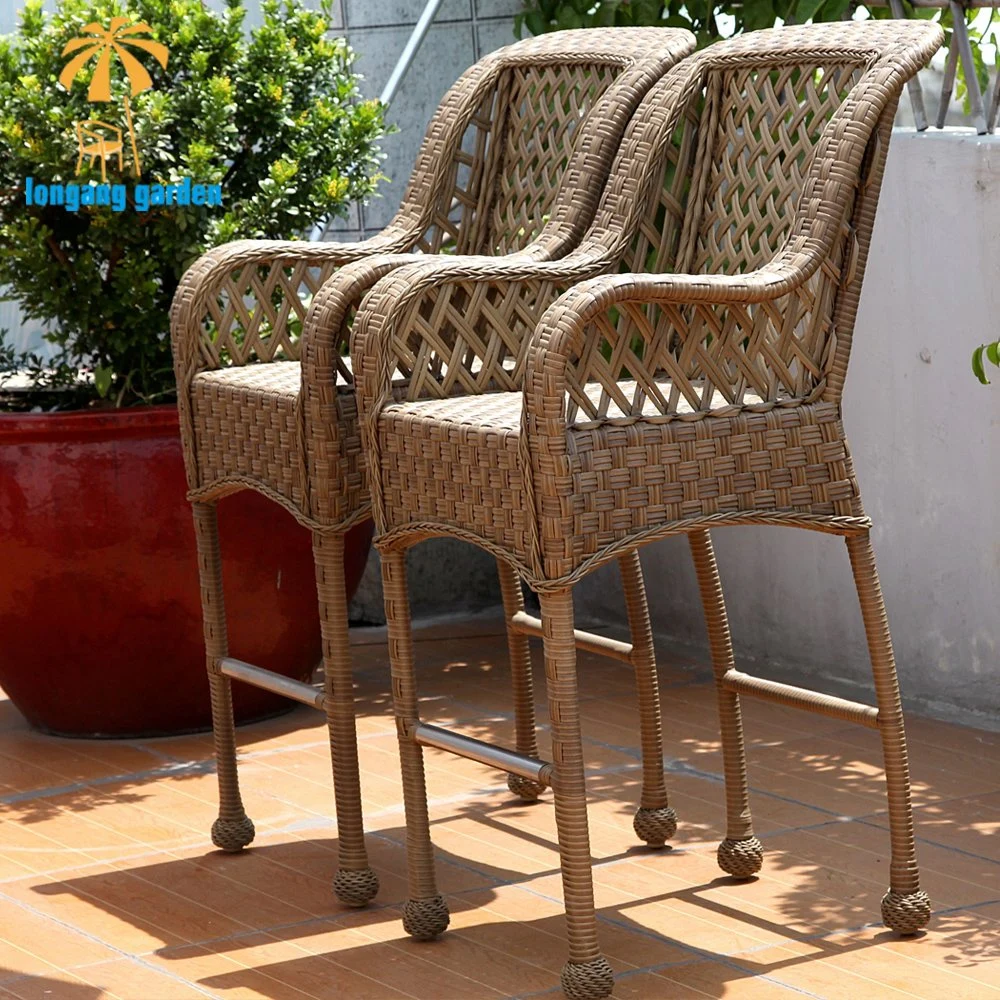 Outdoor Wicker Beer High Bar Stool Wholesale/Supplier Villa Poolside Rattan Bar Furniture Dining Table Set