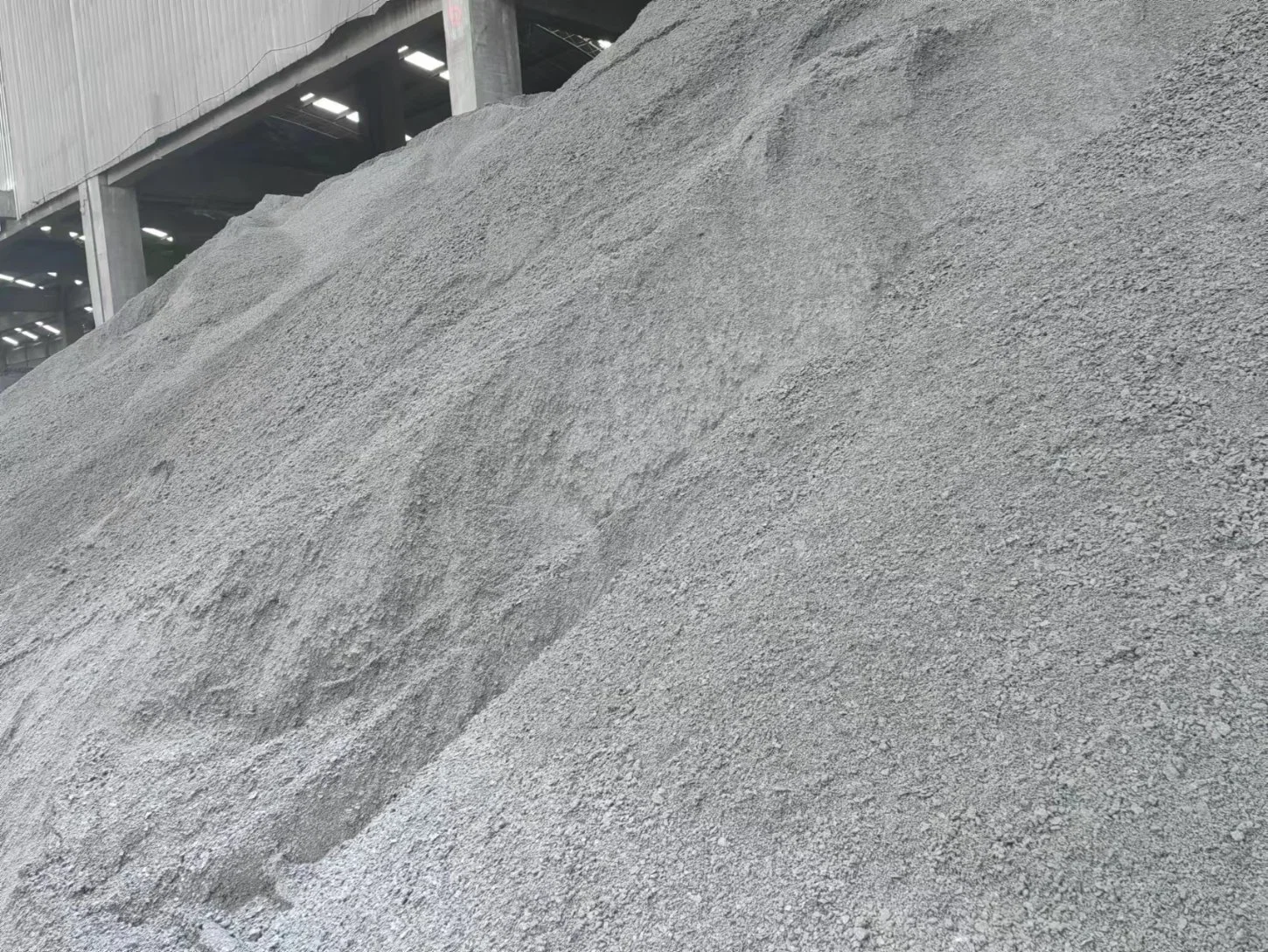 Low Sulfur High Carbon 1-5mm Calcined Petroleum Coke Nut Coke Powder Coke