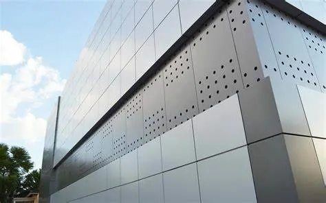 Painel composto de plástico de alumínio com revestimento de parede exterior e núcleo de poliéster Para materiais de construção