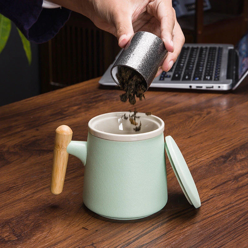 Venta directa de fábrica de té de cerámica taza taza de té la separación de la copa del filtro con tapa de la Copa Personal de oficina logotipo grabado