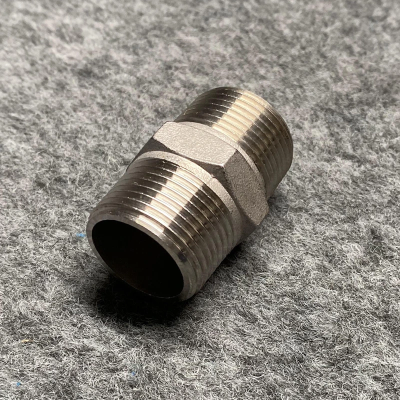 Stainless Steel Plumbing/Pipe Fittings/Sanitary Fittings/Hardware/Valve Body/Pump Accessories/Thread Fitting as Connector Hardware