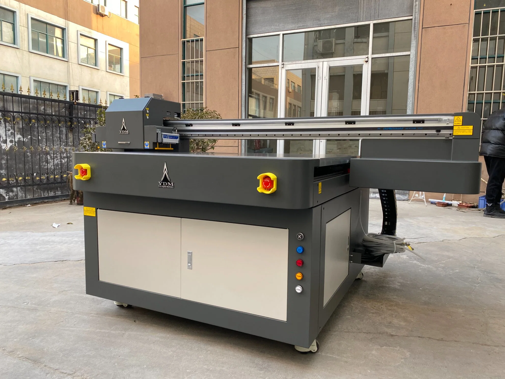 China Outdoor UV Flatbed Printer