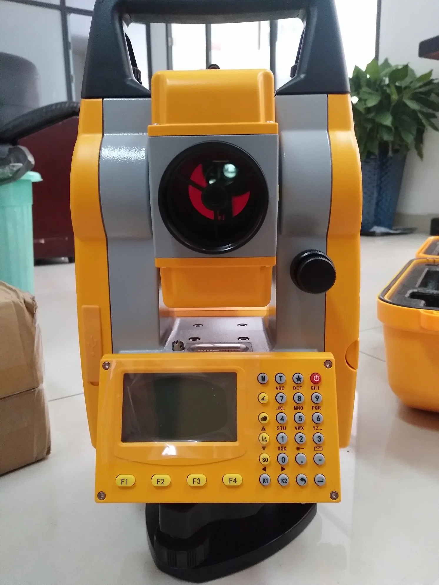 Geomax Zt-10 Total Station Without Prism 450m