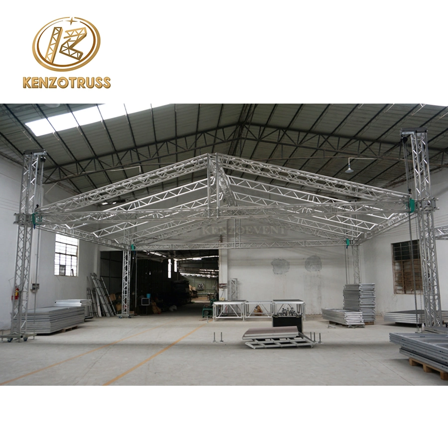 Equipamento de palco interno e externo. Estrutura de treliça de palco portátil para eventos e concertos.