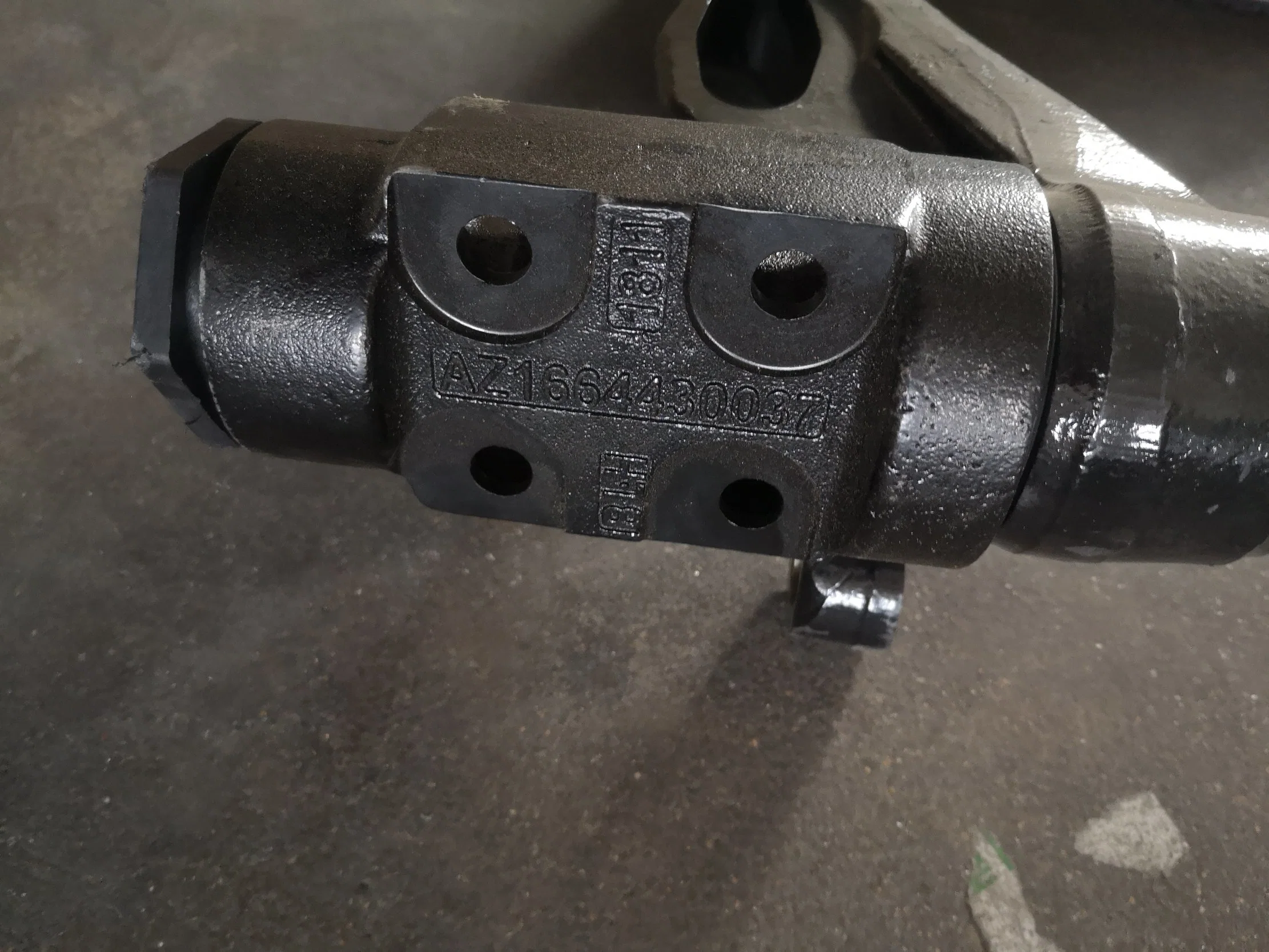 SINOTRUK A7 LKW Ersatzteile Flip Support Az1664430037