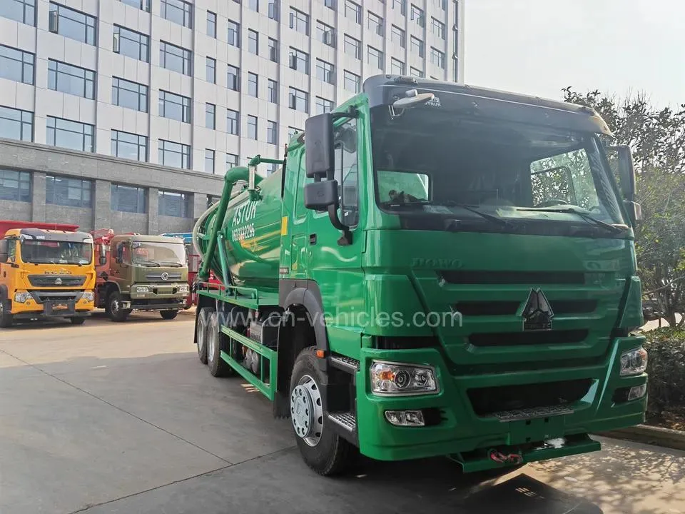 SinoTruck HOWO 16000L nettoyage de la ville eaux usées camion d'aspiration de vide fécal